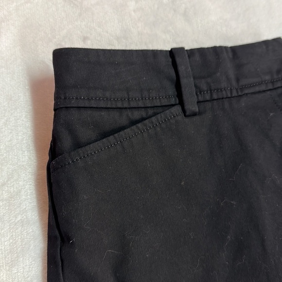 Talbots Black The Perfect Short in Size 2 - Picture 5 of 5